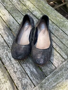 Bloch Black Leather Textured Slip-On Ballet Flats